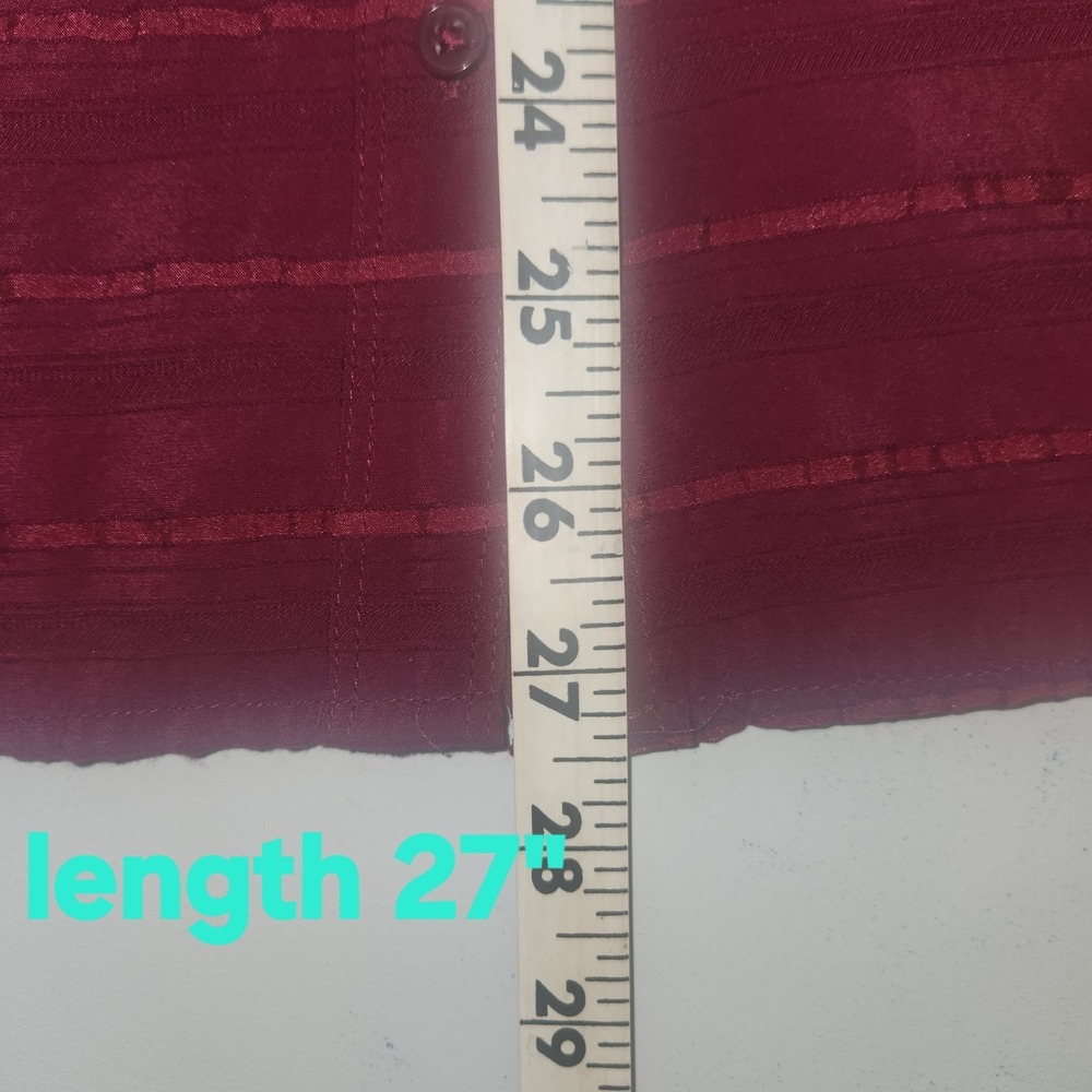 Banana Republic Textured Burgundy Button Up Shirt
LARGE - Picture 4 of 7